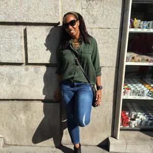 Meet your Posher, Nakea